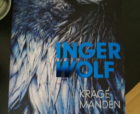 “Kragemanden” af Inger Wolf